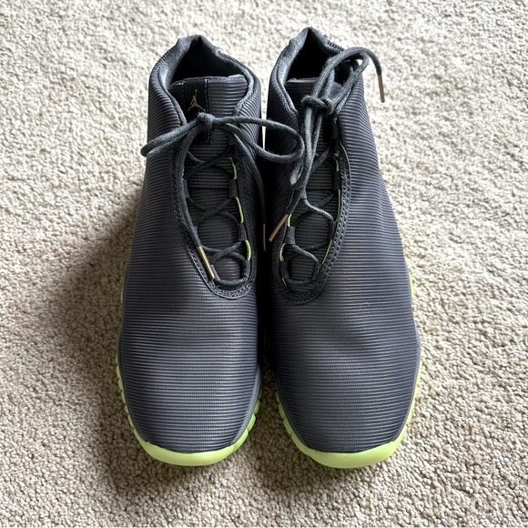 NIKE AIR JORDAN FUTURE DARK GREY - Picture 1 of 8
